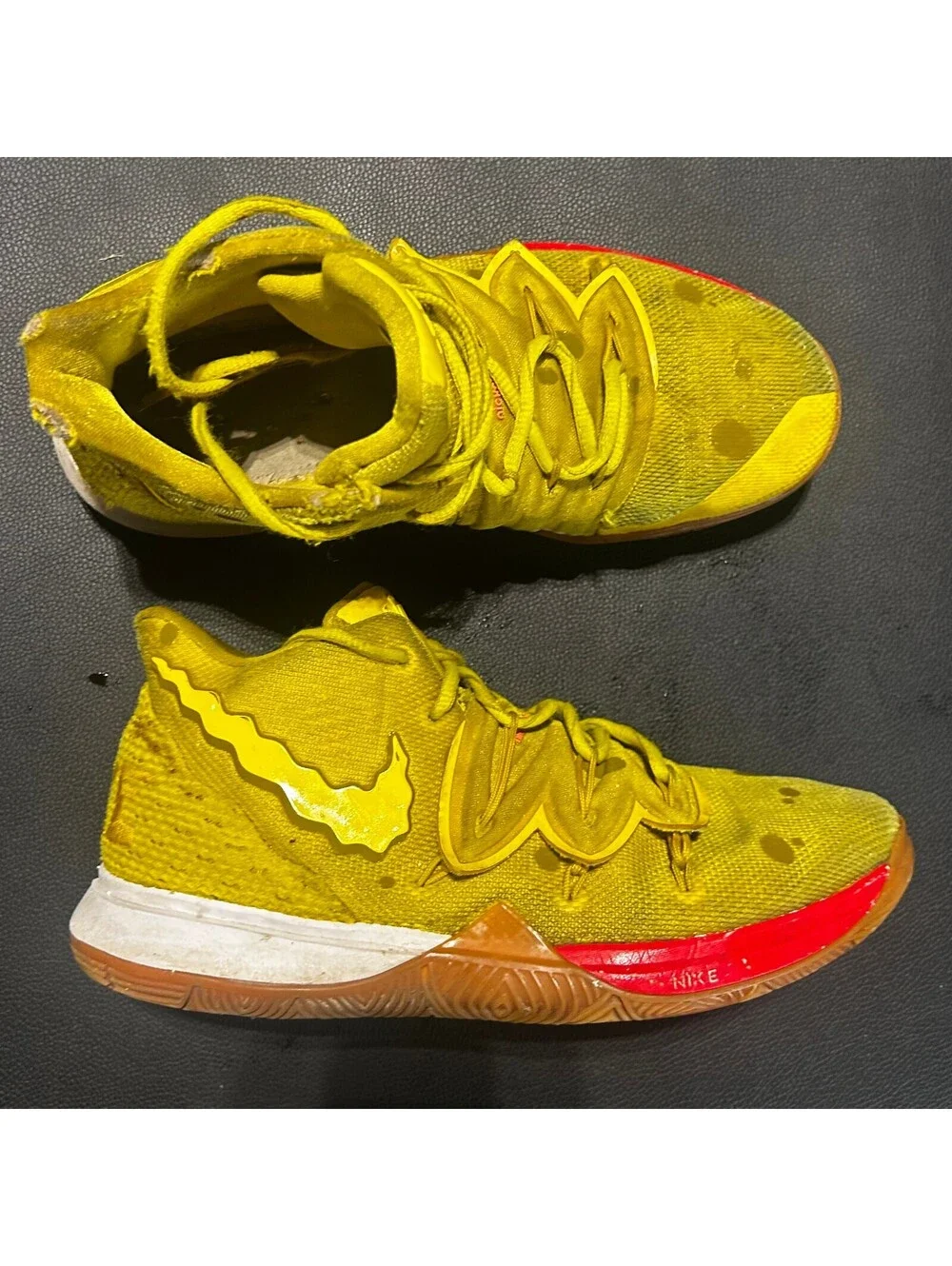 Nike Kyrie 5 Spongebob Squarepants Size 6.5y